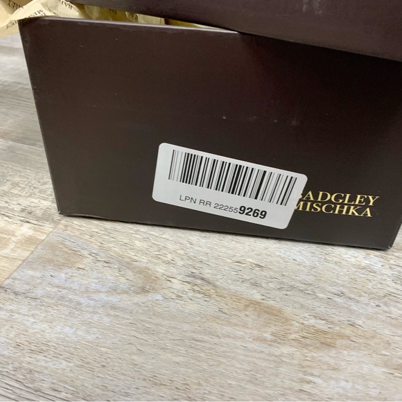 Badgley Mischka Layla Peep Toe Navy Blue Satin Shoes. VGC. No box - Picture 12 of 12